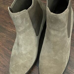 Cole Haan Grand Series suede ankle boots Sz 8.5